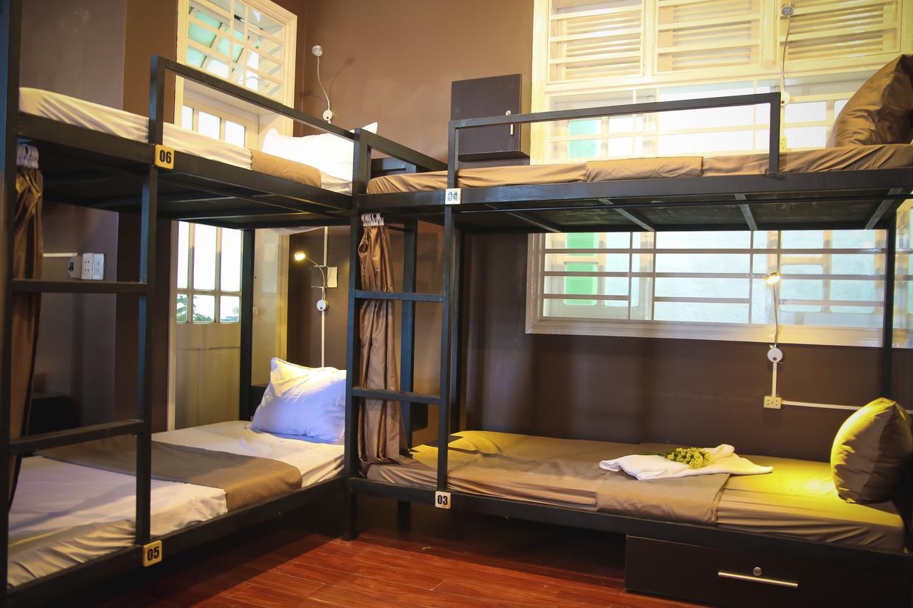 4 Seasons Hostel *